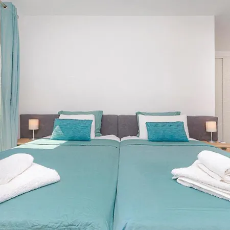 Presidential Villamartin Plaza Av Brisas 67 * Alicante