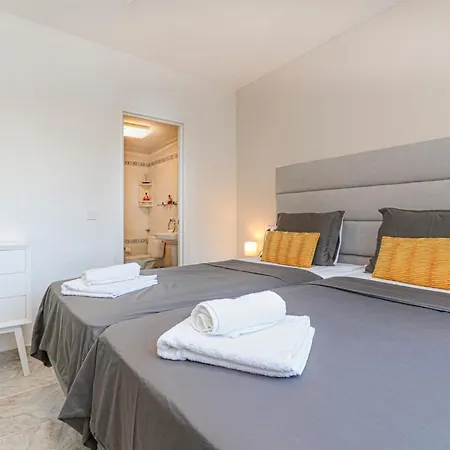 Apartment Presidential Villamartin Plaza Av Brisas 67 *