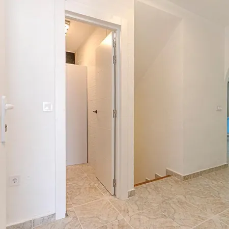 Presidential Villamartin Plaza Av Brisas 67 Apartment *