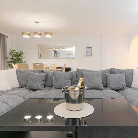 Presidential Villamartin Plaza Av Brisas 67 * Alicante